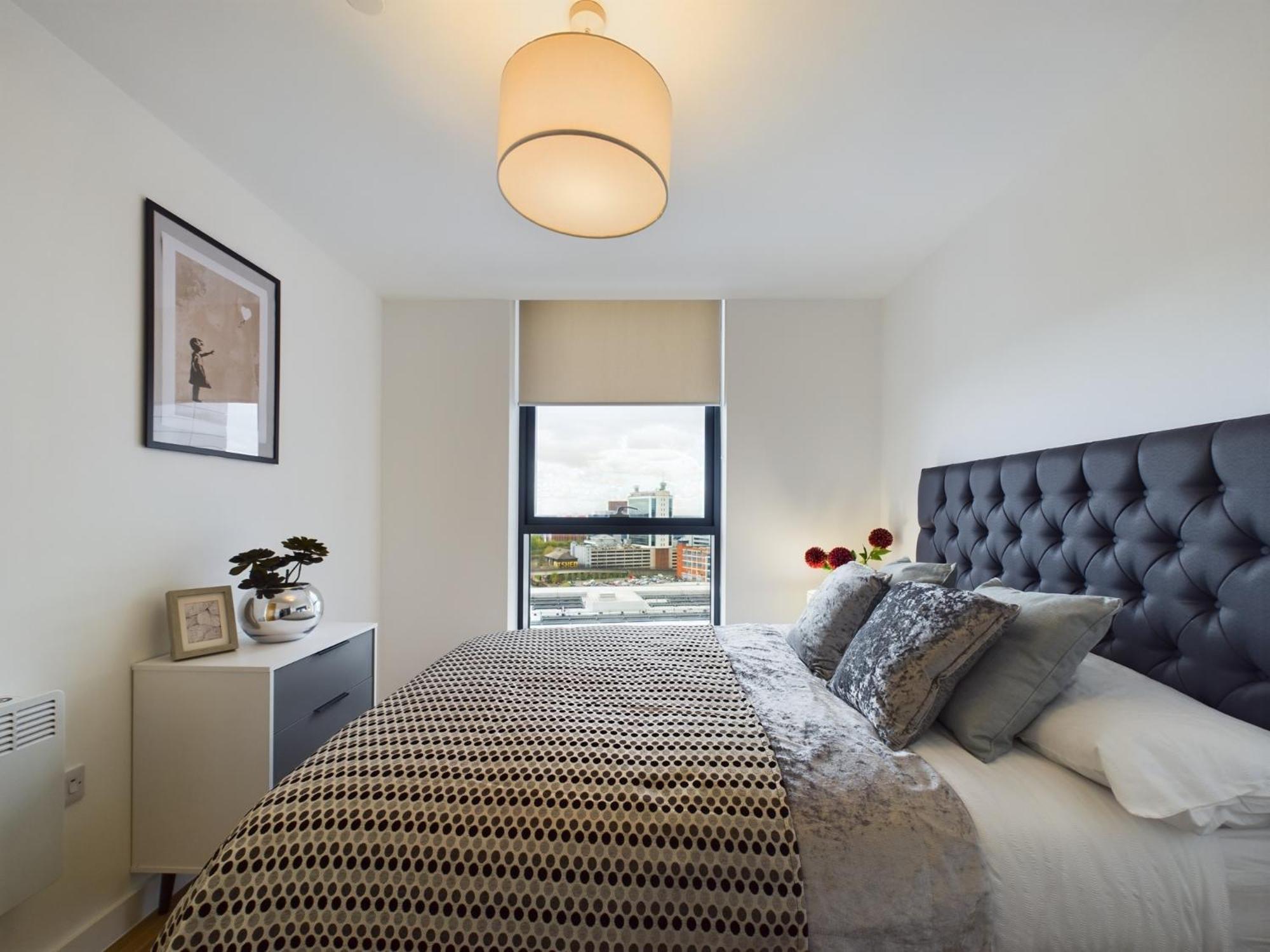 New! 2 Bedroom Flat In Waters By With Us, Perfect For Families, Couples & Groups, Free Private Parking!